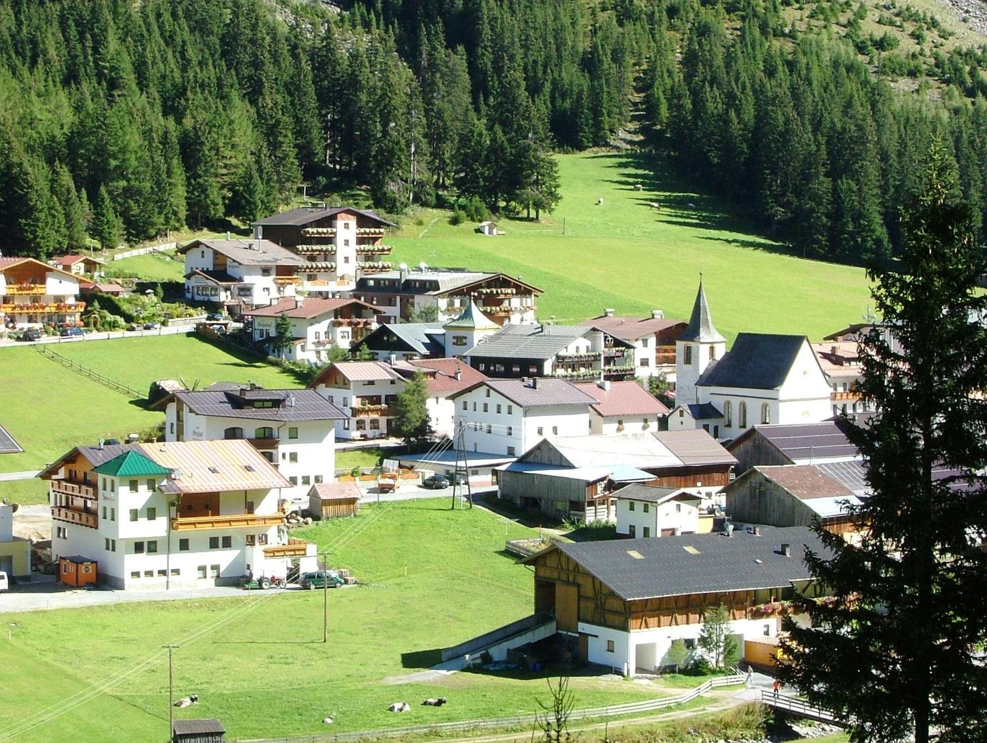 Bei Max - Garni Kirchenwirt 3* St. Leonhard im Pitztal
